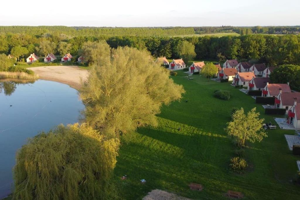 Vakantiehuis Aan Het Water -Incl Laadpaal- Ewijk Ngoại thất bức ảnh